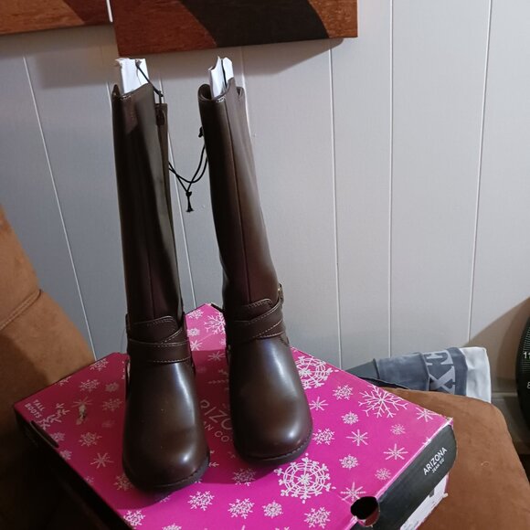 Toddler girl boots..brand new - Picture 2 of 3